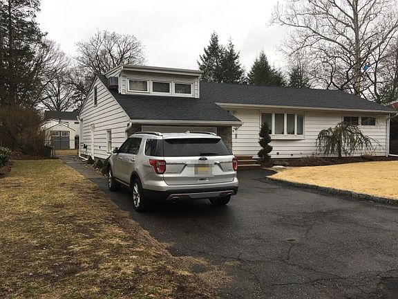 3rd image of 171 Dyer Ave