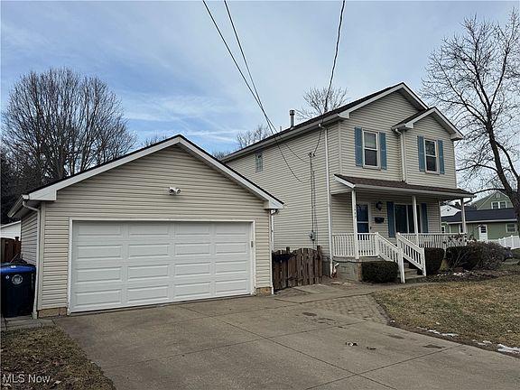 2nd image of 1449 Alton Dr