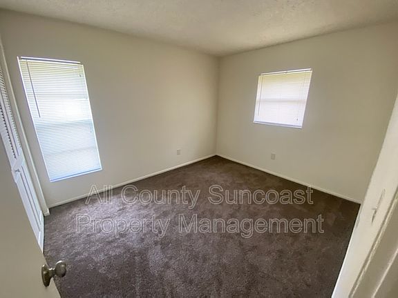 5th image of 7601 35th St N APT D