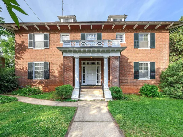 41 University Cir, Charlottesville, VA 22903