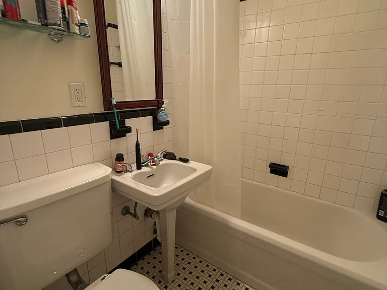 236 Marlborough St #4 — Photo 25