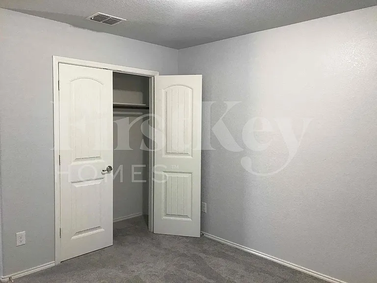 264 Callaghan Dr — Photo 17
