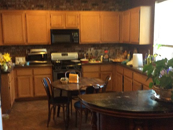 4th image of 1346 Sherman Ct