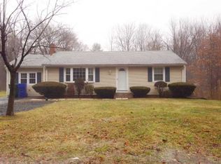 30 Lincoln Ter, Bloomfield, CT 06002