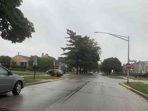 Exterior Neighborhood (street photo)
