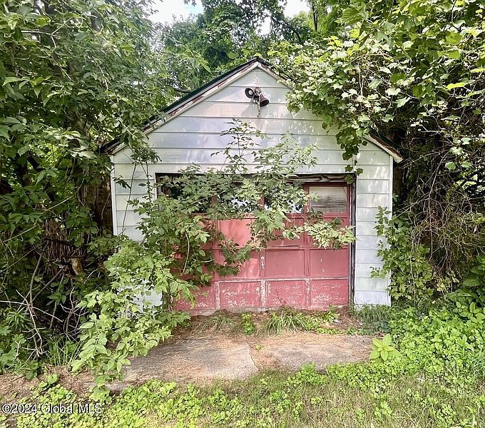 2nd image of 513 County Route 77