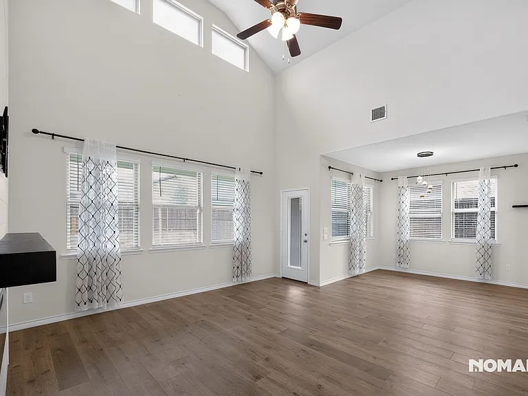 7225 Raynor Pl — Photo 2