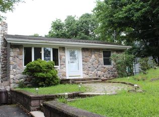 239 Dupont Ave, Hopatcong, NJ 07843