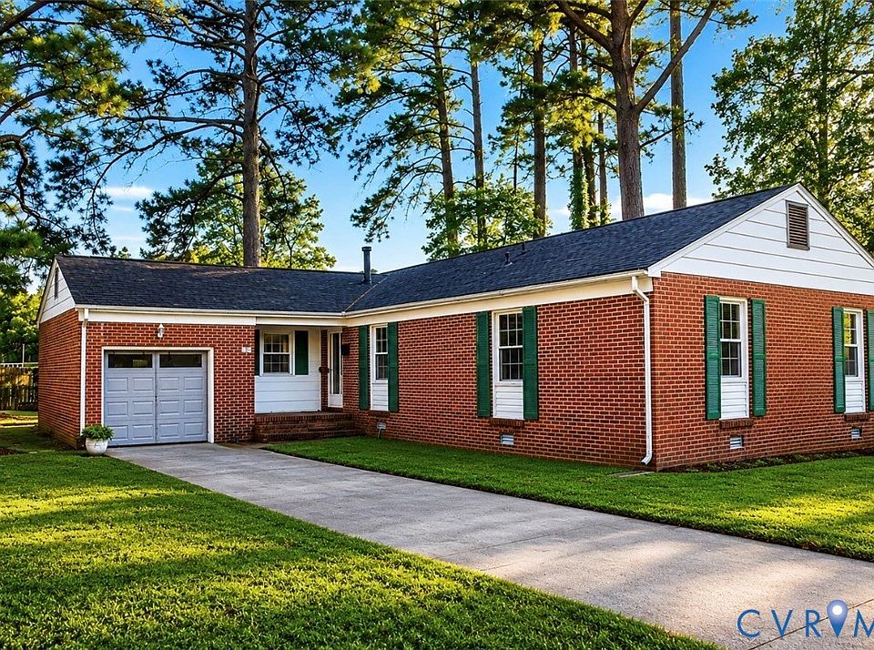 1st image of 301 Sea Breeze Ct