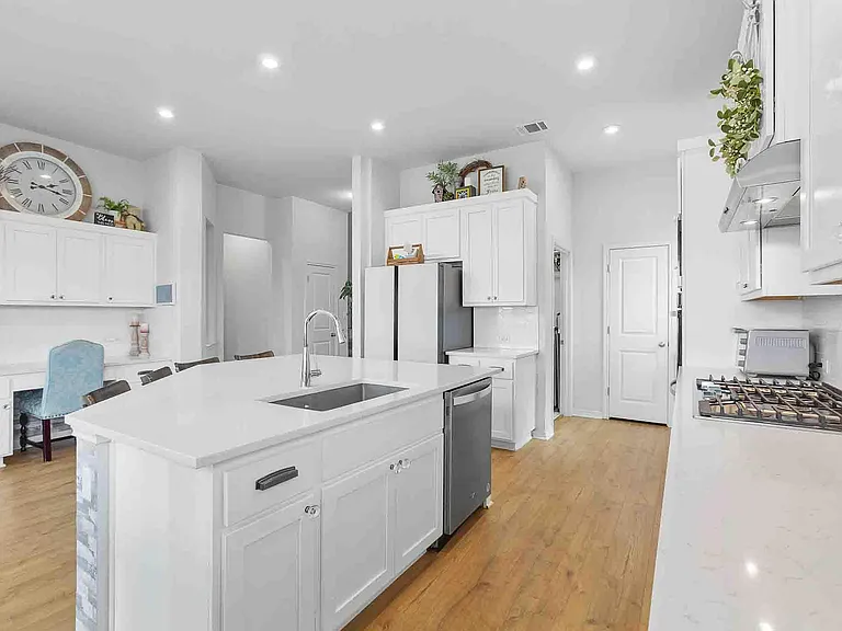 166 W Branch Rd — Photo 9