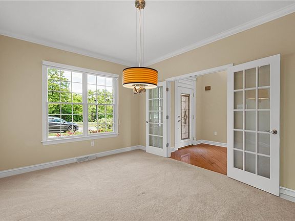 5th image of 1557 Staunton Dr