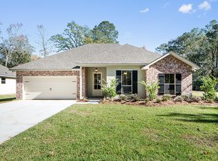 203 Deval Dr, Mandeville, LA 70471