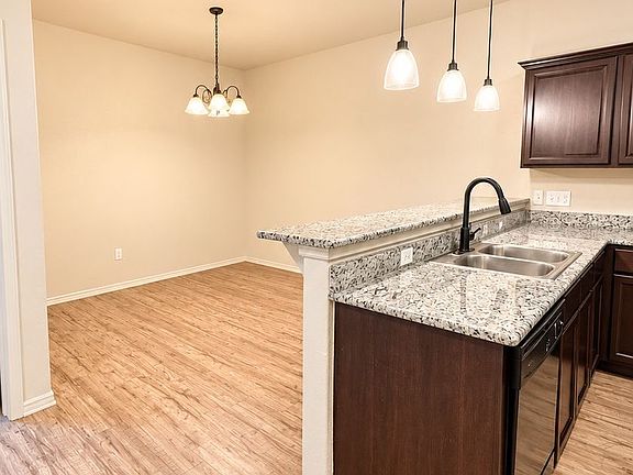 5th image of 3205 113th St