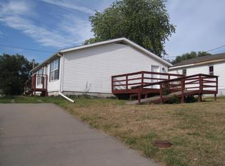 625 E College St, Marshall, MO 65340
