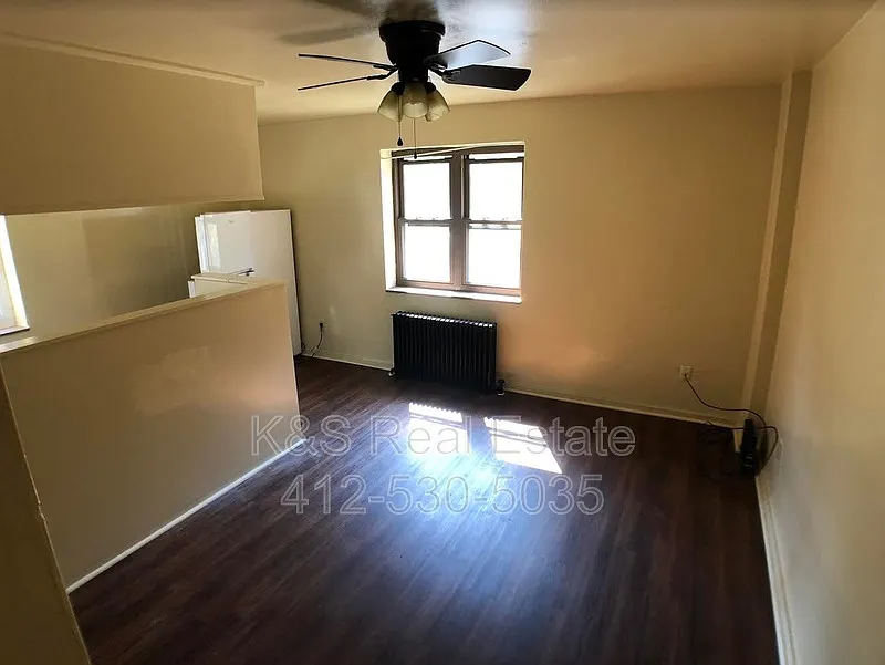 Studio, 1.0 bath, $700 — Photo 3