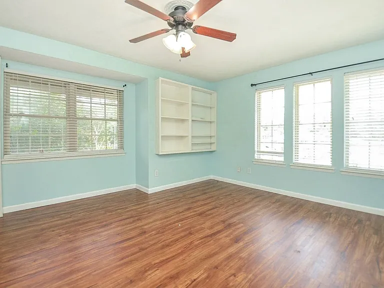 515 Tallowood Rd #1 — Photo 12