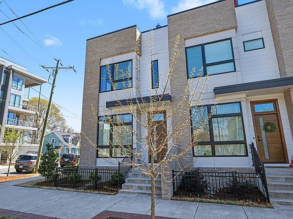 2nd image of 528 N Roxboro St
