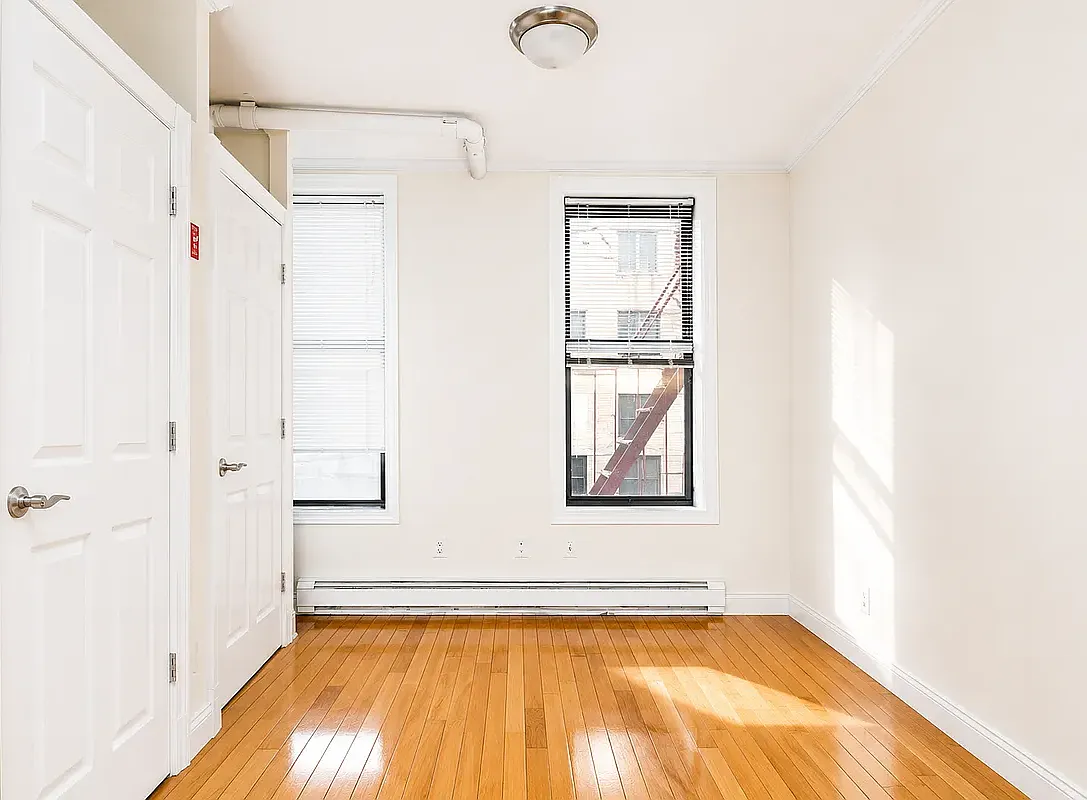 44 Avenue B — Photo 3
