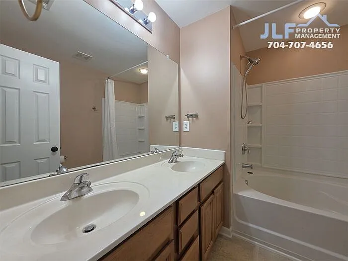 360 Tidmarsh Ct — Photo 18