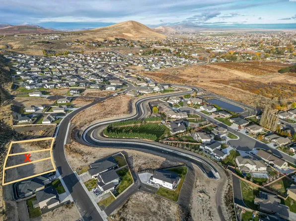 4379 Cowlitz Blvd, Richland, WA 99352