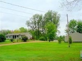 4150 Lake Pleasant Rd S, Osseo, MI 49266