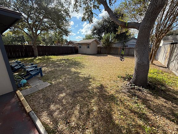 2nd image of 7137 Cano Ln