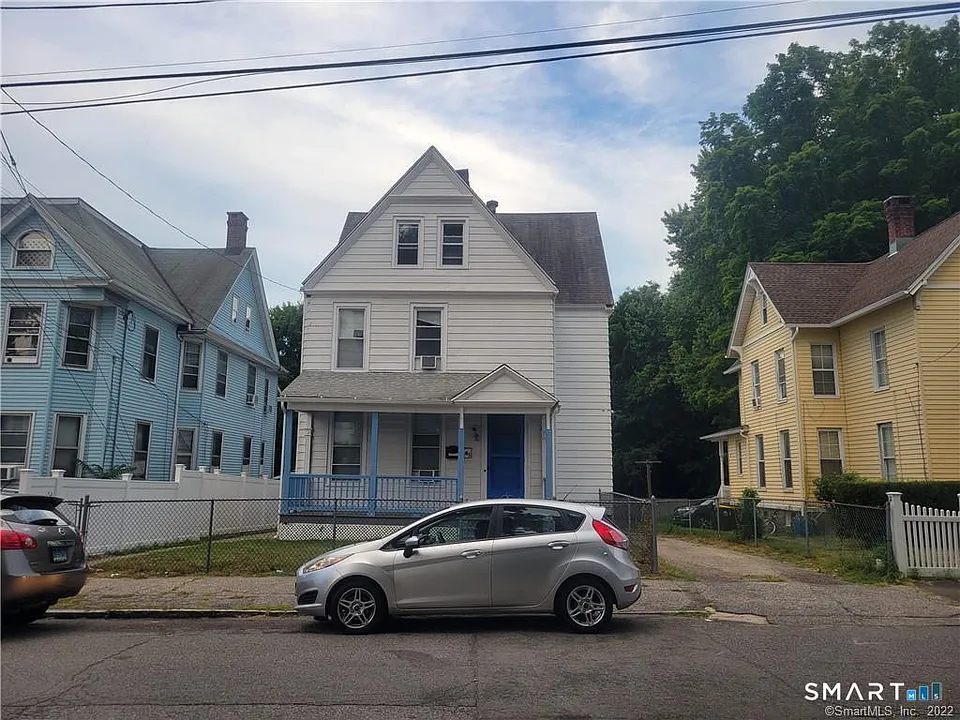 85 High St #2