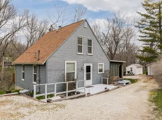 1231 Holmans Rd, Mount Vernon, IA 52314