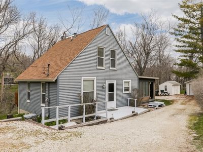 1231 Holmans Rd, Mount Vernon, IA, 52314