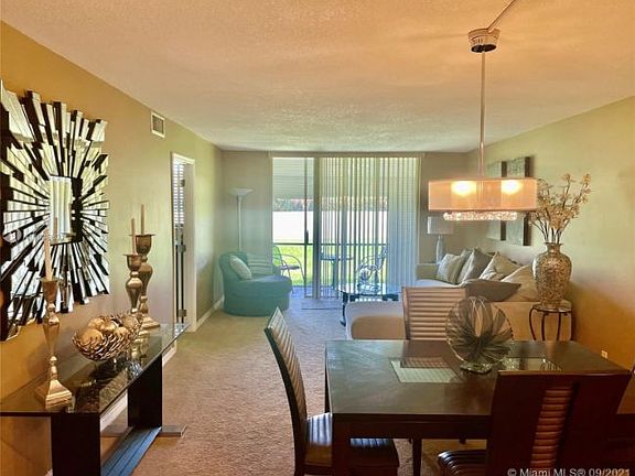 4th image of 9411 N Hollybrook Lake Dr APT 104