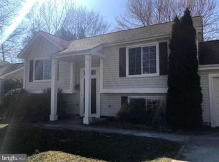 3814 Beech Down Dr, Chantilly, VA 20151