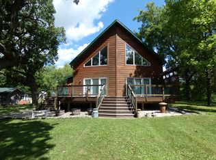 3012 Grove Ln, Cary, IL 60013