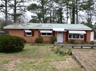 824 Beverly Dr, Raleigh, NC 27610