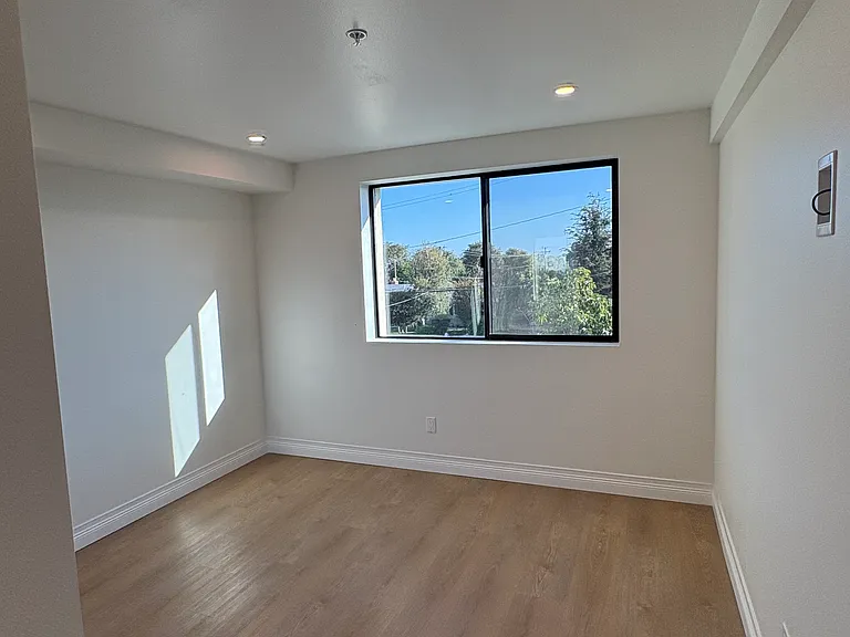 14510 Whittier Blvd #C — Photo 9