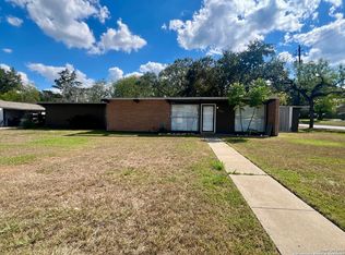 400 E Randall, Beeville, TX 78102