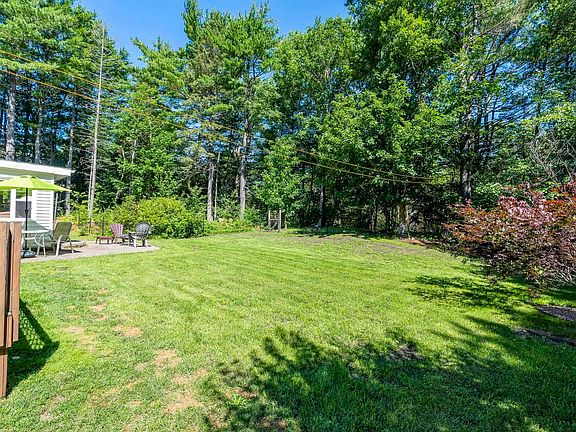 2nd image of 319 Birchcrest Dr