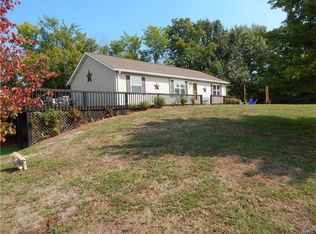 9501 Ll Rd, Red Bud, IL 62278