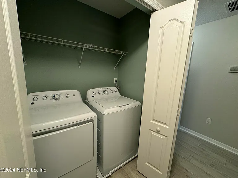 8224 Halls Hammock Ct — Photo 16