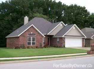 1605 S Breckenridge Loop, Rogers, AR 72756