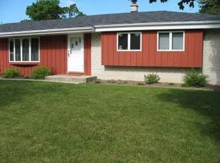 1719 17th Ave, Grafton, WI 53024