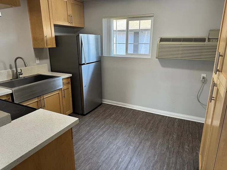 Villa Del Sol Apartments — Photo 135