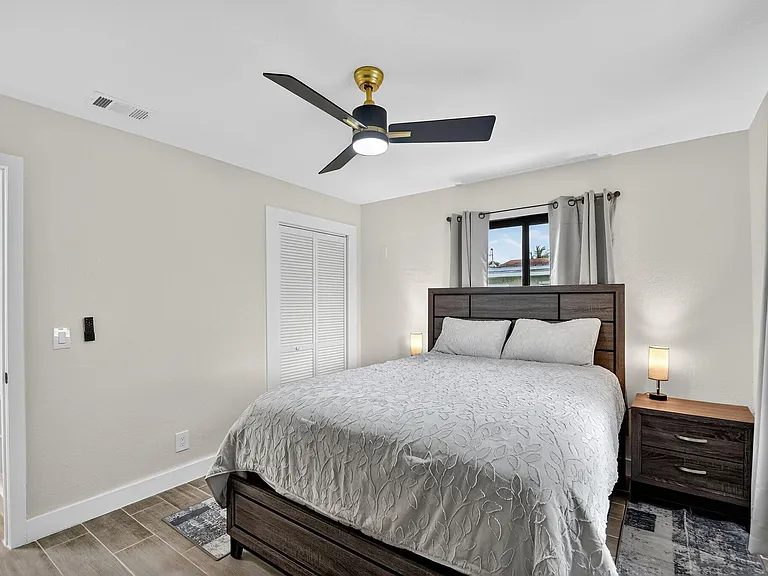 5008 Parker Ave — Photo 22