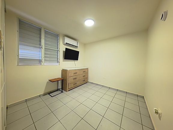 4th image of 305 Villas De La Pradera