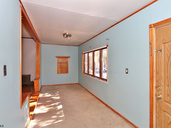 4th image of 44 Malone Ave