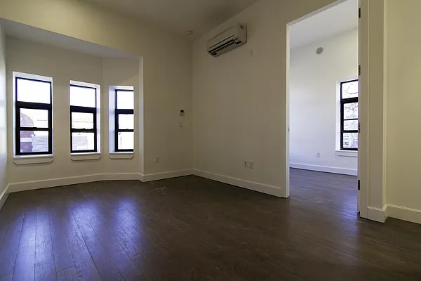 Rented by Nooklyn NYC LLC | media 22