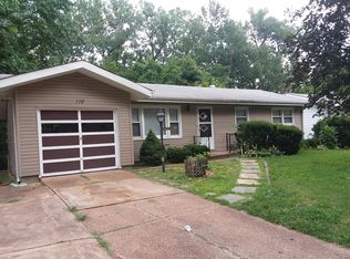 116 Fenwick Dr, Saint Louis, MO