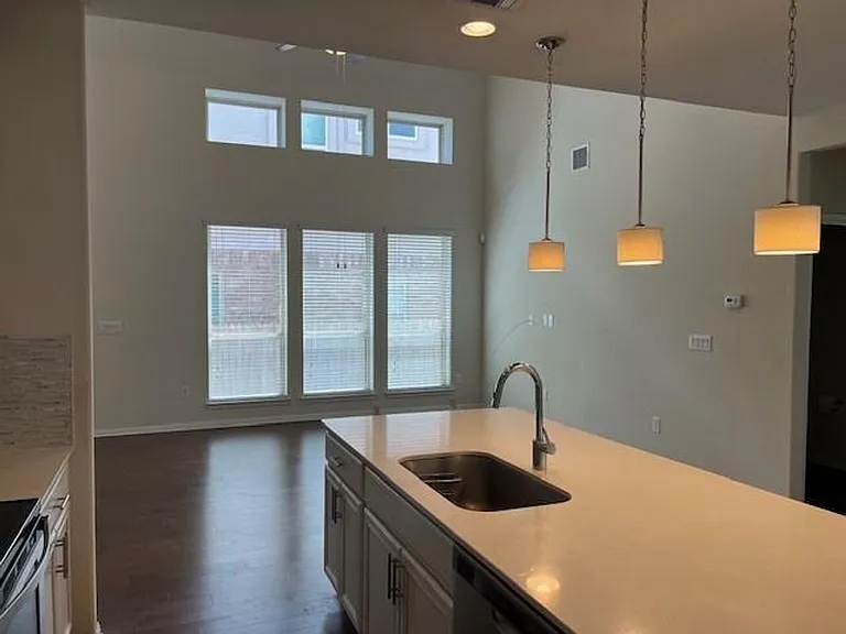 3240 E Whitestone Blvd #75 — Photo 7