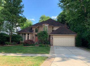41801 Echo Forest Dr, Canton, MI 48188