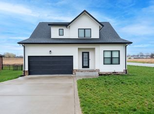 700 Jersey Dr, Clarksville, TN 37043
