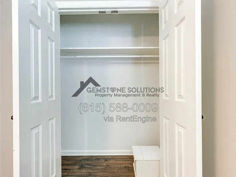 717 Fox Ridge Dr — Photo 29